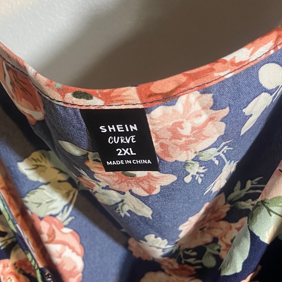 SHEIN Navy Floral Dress - Picture 4 of 5